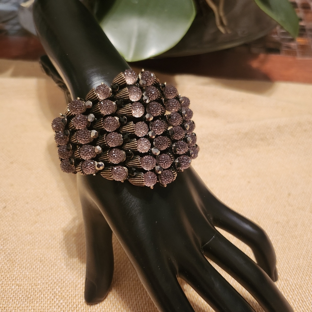Clip on bracelet